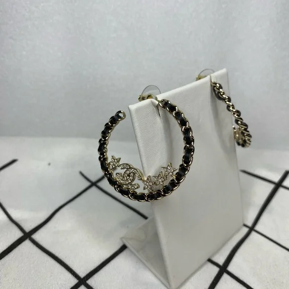 Chanel Black leather and stars Hoop Earrings - Picture 4 of 5